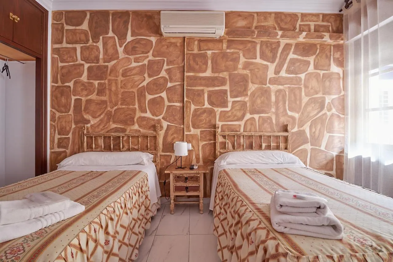 Hotel Virgen De Los Reyes Ronda 2*,  Spanien